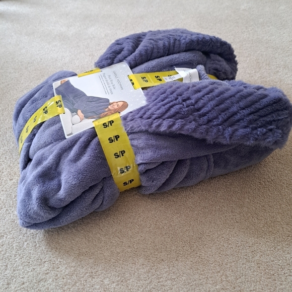 Carole Hochman Plush Robe Women's Small Purple Sleepwear Lounge Robe - Picture 7 of 12